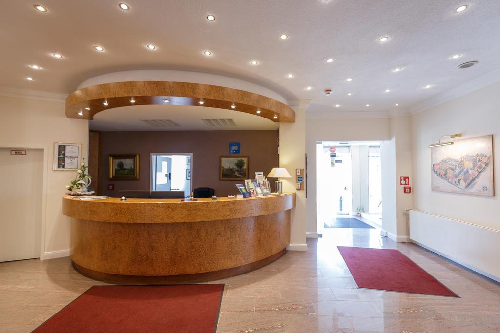 Hotel Erbprinz & Restaurant "Prinzenstube" Ludwigslust Extérieur photo